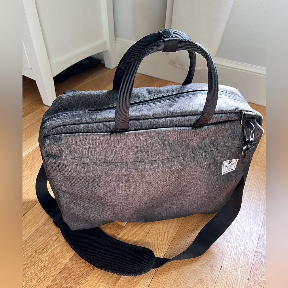 Herschel Sandford Messenger Bag in Grey